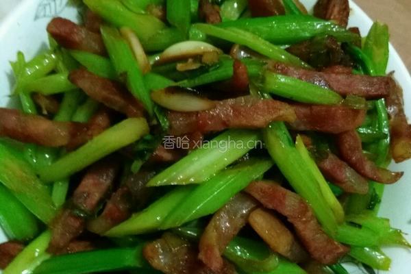 西芹腊肠的做法图解6