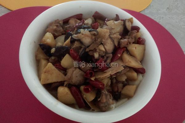 啤酒辣子鸡的做法图解1