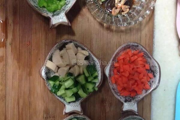 向日葵炒饭的做法图解1
