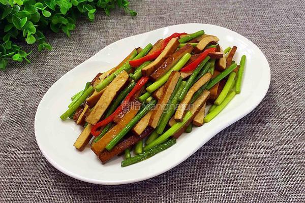 香干炒蒜苔的做法图解12
