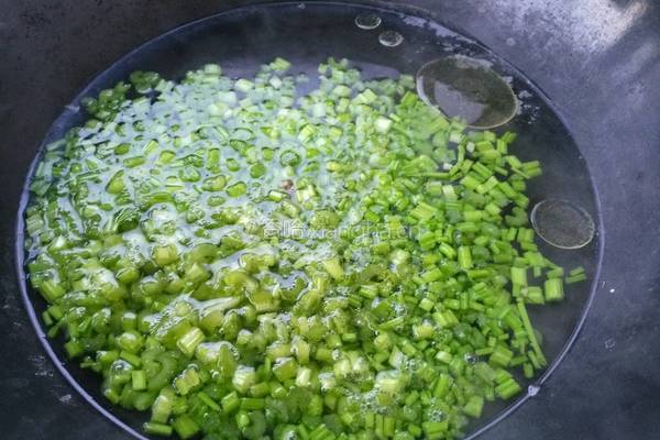 驴肉芹菜蒸饺的做法图解8