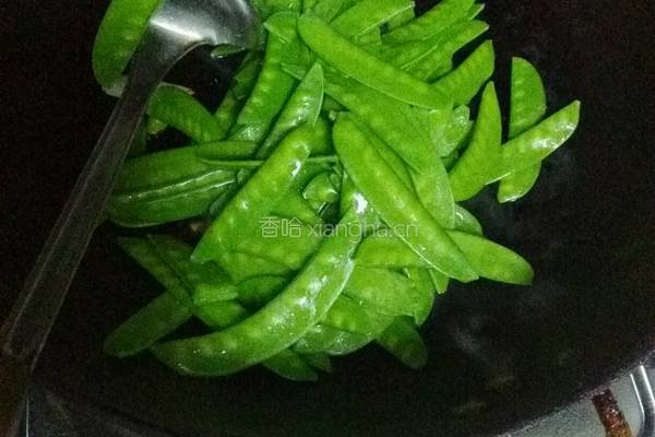 牛肉炒荷兰豆的做法图解6