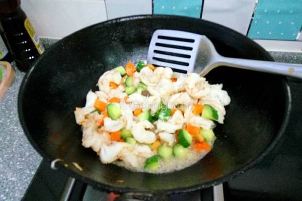 清炒腰果虾仁的做法图解10