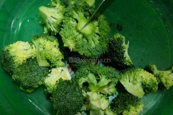 西兰花的做法图解1