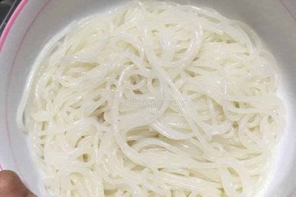 好欢螺螺蛳粉的做法图解1