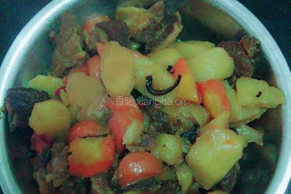 土豆炖牛腩的做法图解13