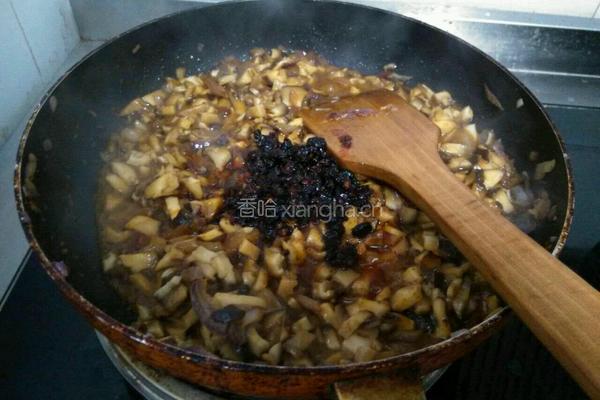 自制香菇酱的做法图解12