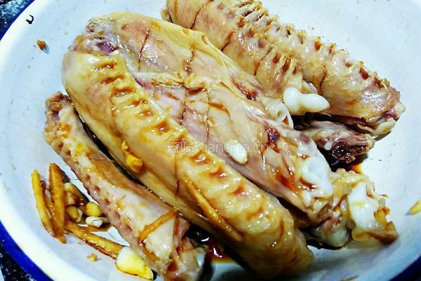 蒜香烤鸭翅的做法图解7