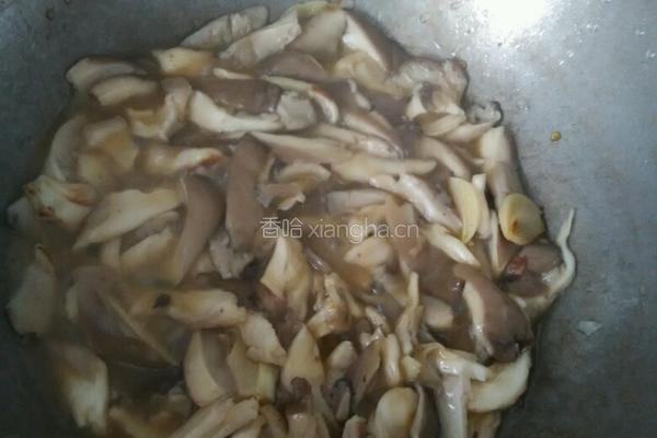 炒蘑菇的做法图解4