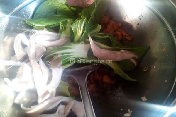 油菜炒鲜蘑的做法图解6
