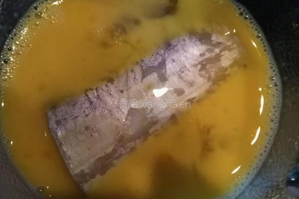 香酥炸带鱼的做法图解8