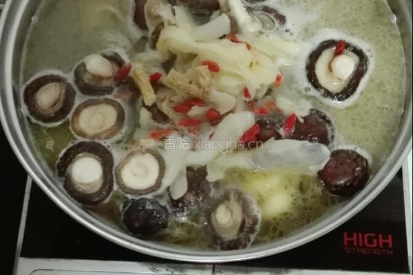 老母鸡炒酒香菇汤的做法图解7