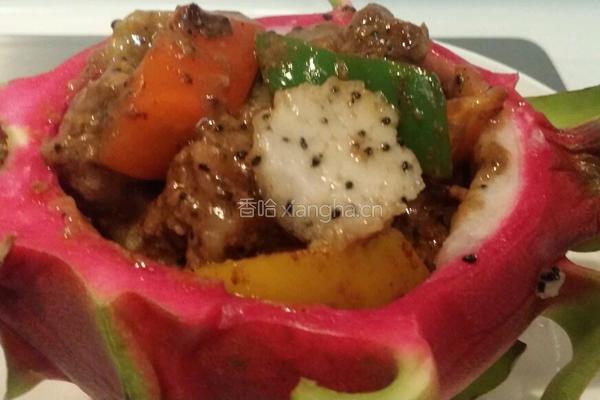火龙果黑椒牛肉丁的做法图解8