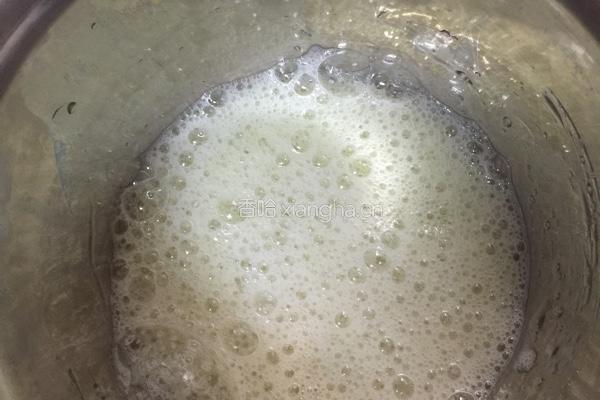 戚风蛋糕的做法图解8