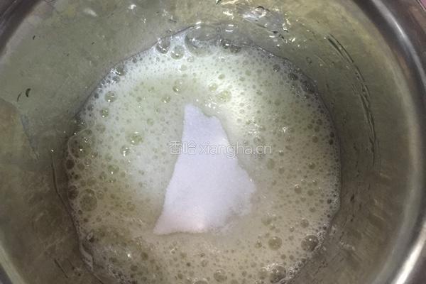 戚风蛋糕的做法图解9
