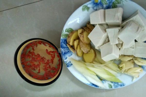 鲫鱼汤的做法图解2