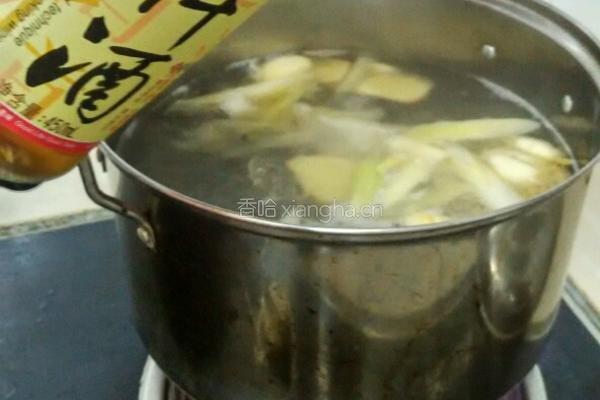 鲫鱼汤的做法图解5