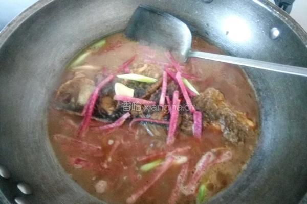 红烧鲫鱼萝卜的做法图解6
