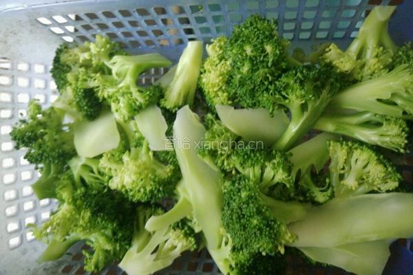 清炒西兰花的做法图解4