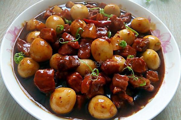 红烧肉炖鹌鹑蛋的做法图解8