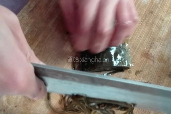 蒜茸海带丝的做法图解1