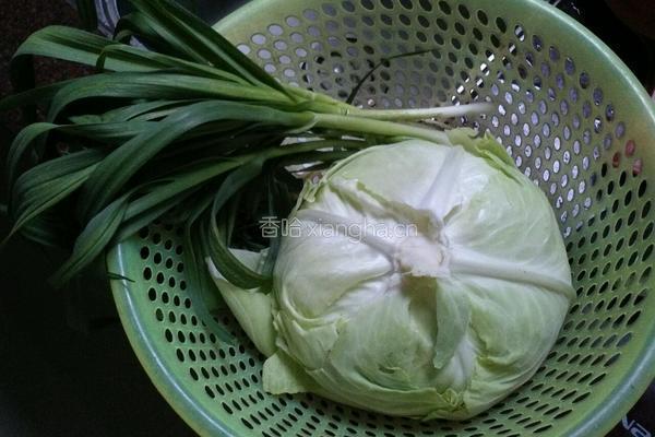 虾仁猪肉蔬菜炒饭的做法图解2