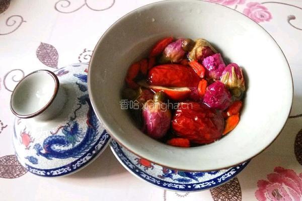 红枣枸杞玫瑰花茶的做法图解2