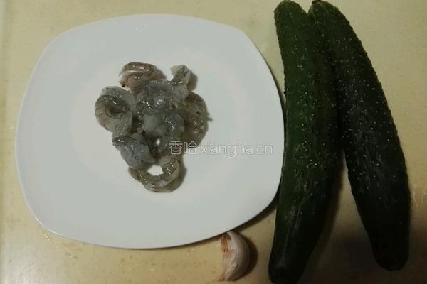 翡翠虾仁的做法图解2