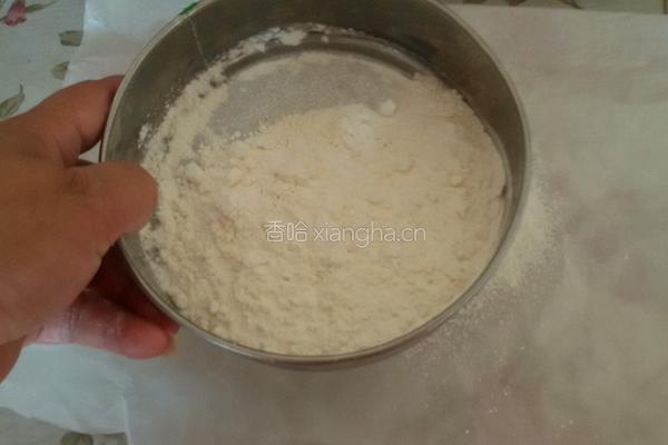八寸戚风蛋糕的做法图解2