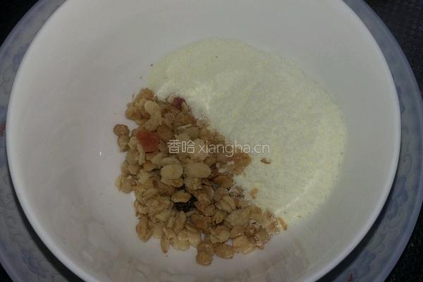 自制牛奶水果燕麦粥的做法图解4
