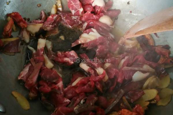 姜干辣椒炒牛肉的做法图解7