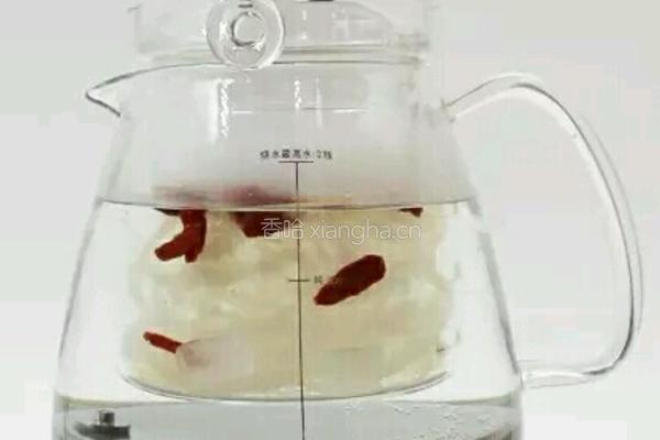 红枣枸杞炖燕窝的做法图解4