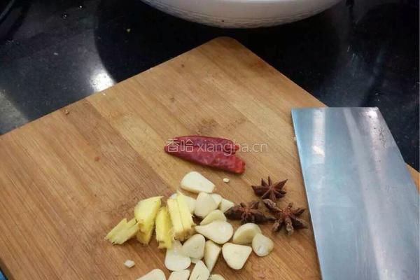 香辣香菇牛肉酱的做法图解3