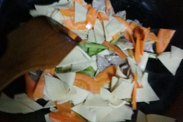 干豆腐炒牛肉的做法图解4