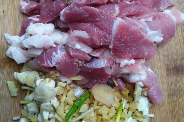 芹菜猪肉馅水饺的做法图解4