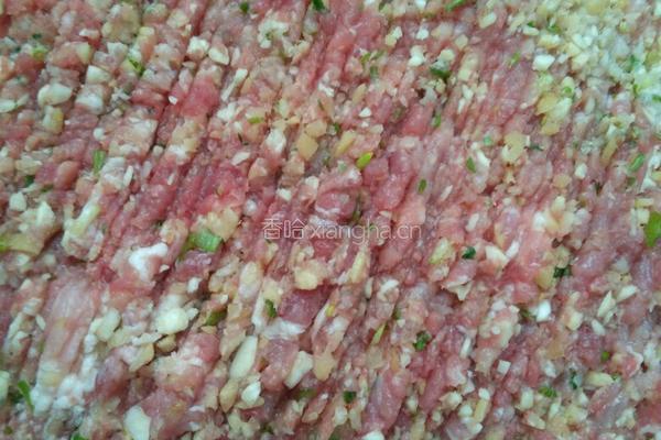 芹菜猪肉馅水饺的做法图解5