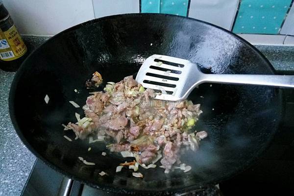 雪里蕻炒豆腐的做法图解4
