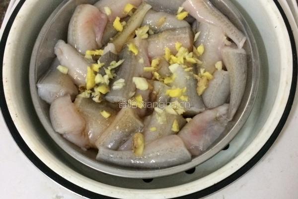 粉丝蒸九肚鱼的做法图解7