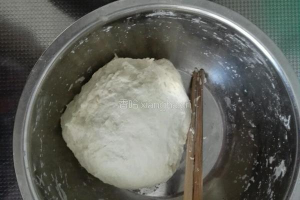 猪肉韭菜馅饼的做法图解1