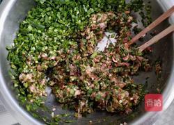 猪肉韭菜馅饼的做法图解3