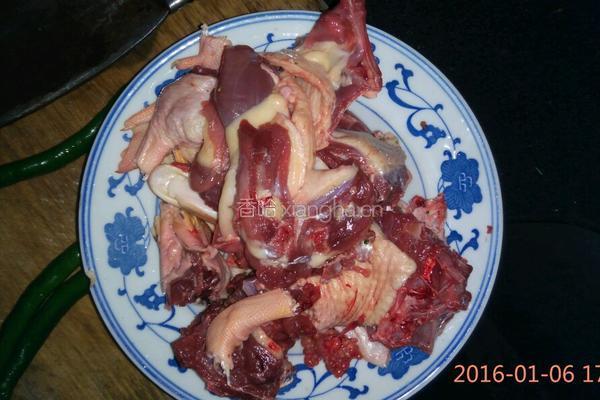 红烧酱鸭的做法图解1