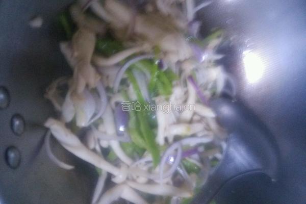 白玉菇青椒炒鸡蛋的做法图解6