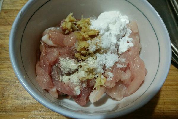 西芹肉丝炒香干的做法图解1