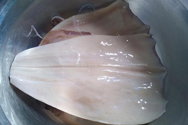 鱿鱼蒸肉饼的做法图解2