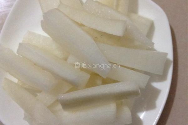 酸甜萝卜条的做法图解3