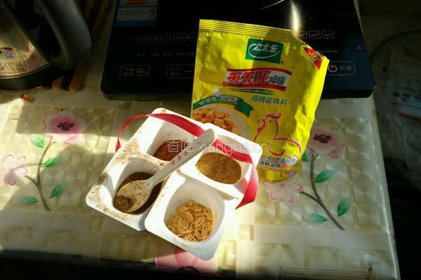蒜苗炒五花肉的做法图解2