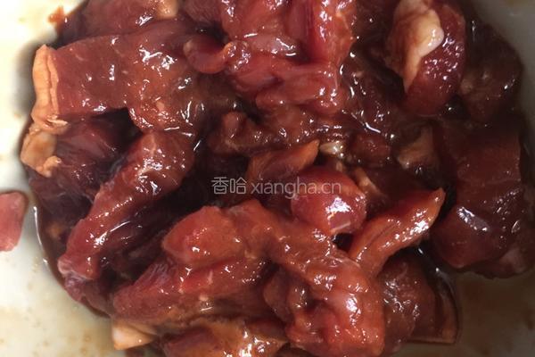 牛肉香菇炒芹菜的做法图解4