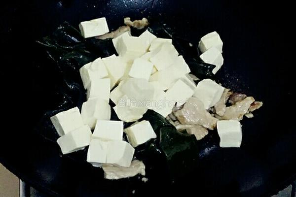 豆腐红烧蝴蝶结的做法图解4