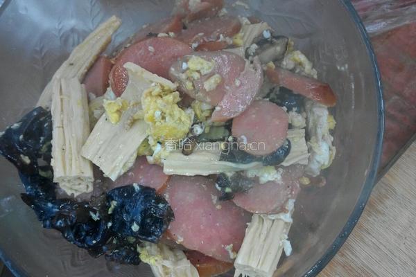 鸡蛋炒木耳的做法图解4