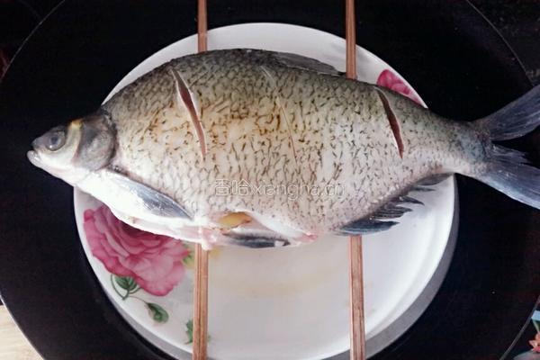 清蒸武昌鱼的做法图解4